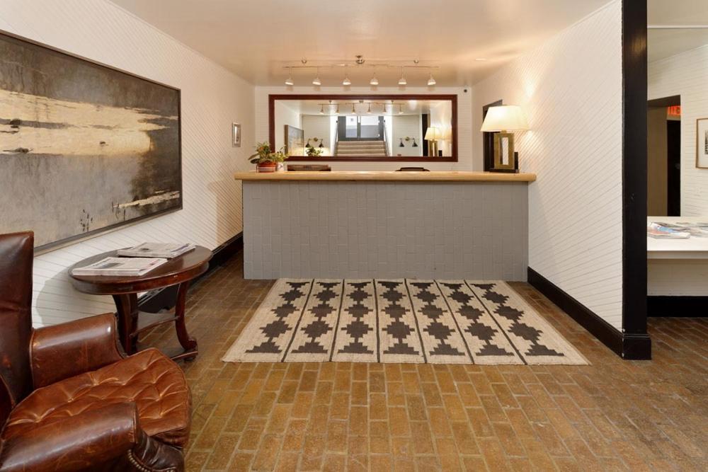 Independence Square Unit 313, Downtown Hotel Room In Aspen With Rooftop Hot Tub ภายนอก รูปภาพ